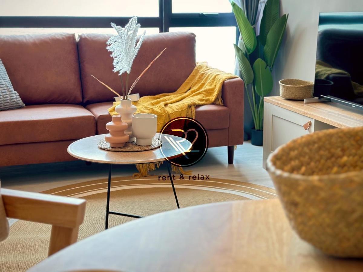 Sea&Pool View Stunning Homestay, Wifi, Netflix Near Malls, Jetty, Convenient Stores Kota Kinabalu Ngoại thất bức ảnh